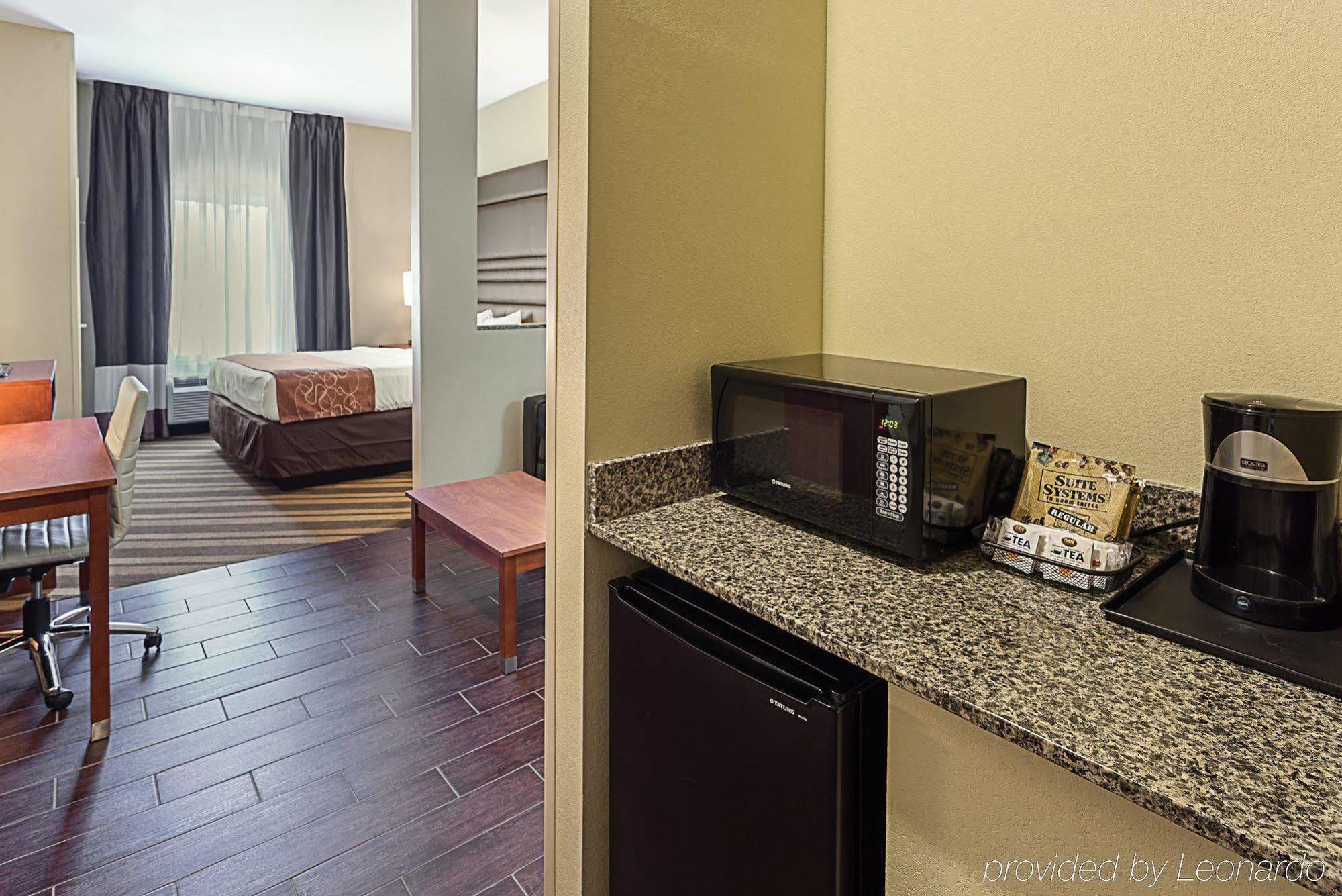 Comfort Suites Near Tanger Outlet Mall Gonzales Exterior foto